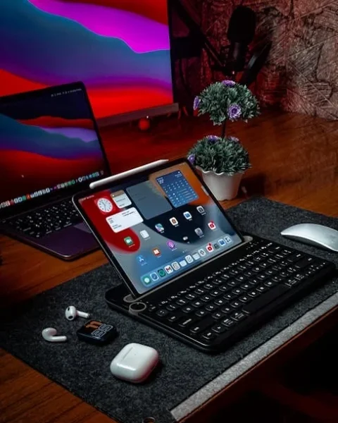 Top gadget accessories under 5000 for everyday use