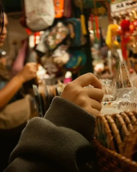 Discover Where to Find Trending Products in 2025